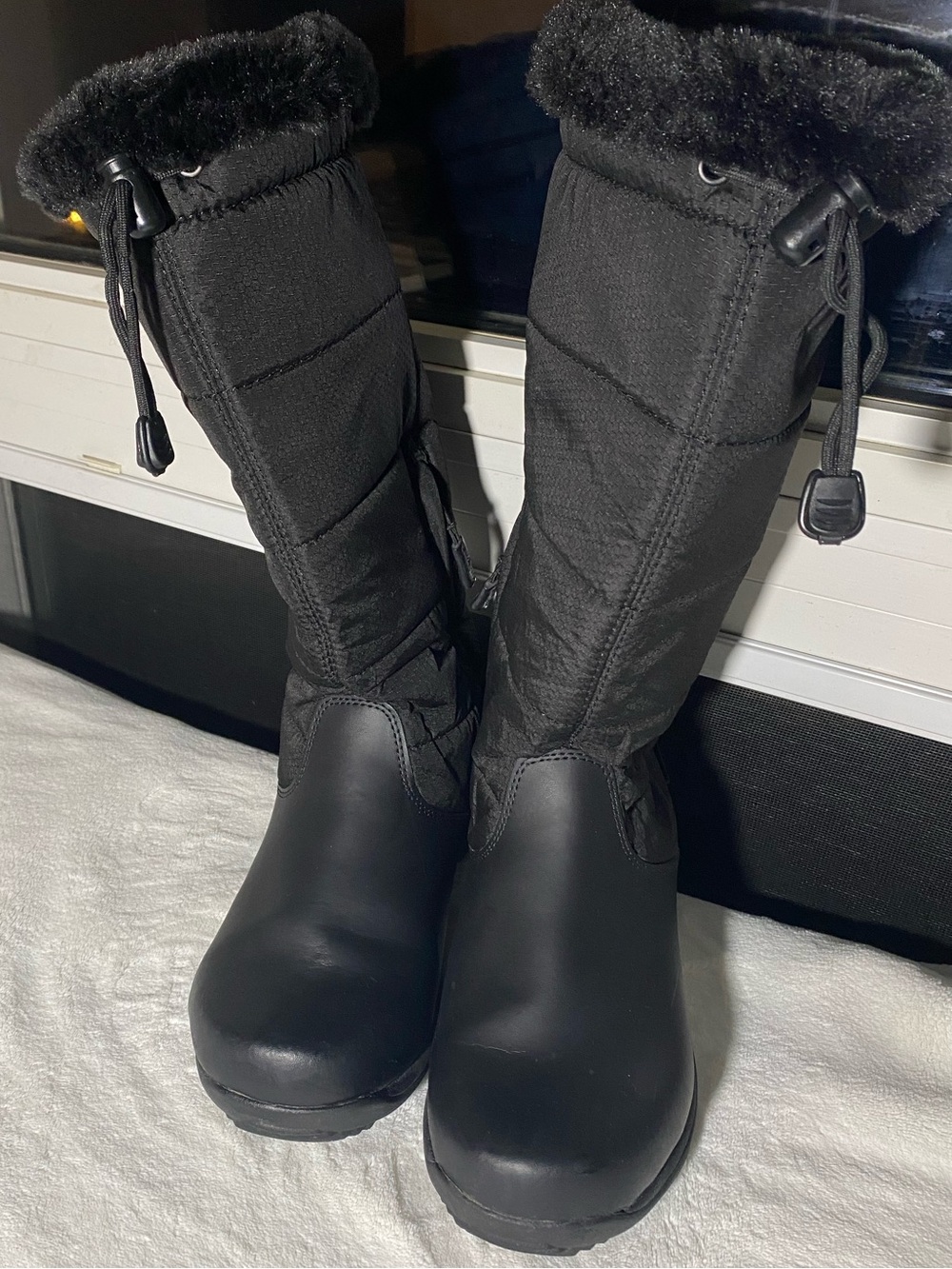 Baffin Boston Ladies Winter Boots Size 9